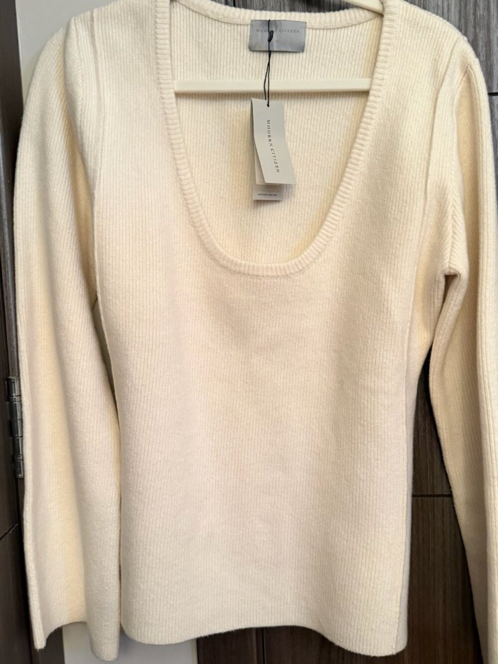 Modern Citizen Cream Ribbed Scoop Neck Top - Size XL